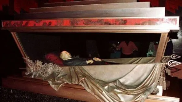 پوتین اجازه دفن لنین را صادر نکرد