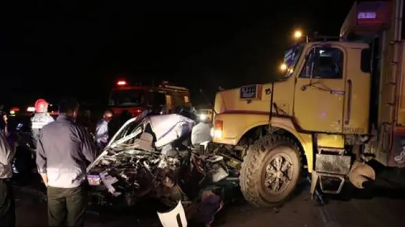 تصادف مرگبار 2 زن و یک مرد پژو سوار با کامیون / در میامی رخ داد