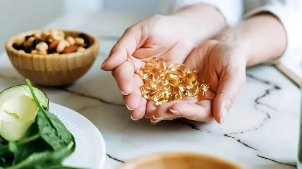 اگر این 4 علامت را دارید ویتامین D بدن تان کم است