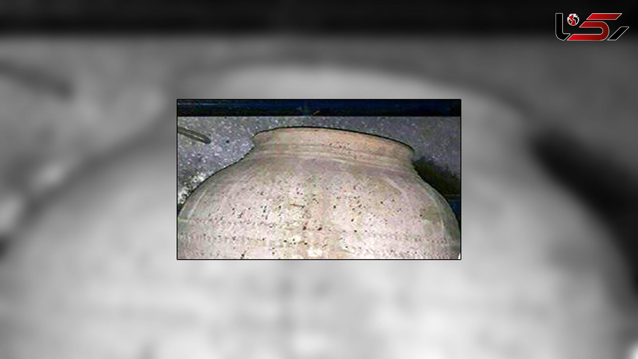 کشف اشیای تاریخی چند هزار ساله از یک خانه روستایی در مرودشت