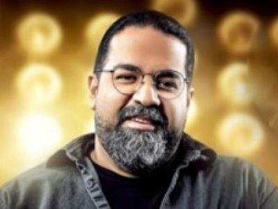(عکس) نگاهی به امضای زیبا رضا صادقی خواننده خوش صدا/ چه هنرمندانه و زیبا از اسمش استفاده کرده