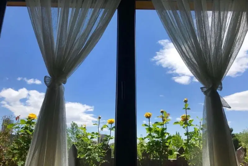 چیدمان بی‌نظیر تراس خانه سمیرا حسن‌پور
