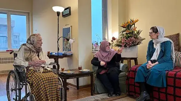 دیدار سخنگوی دولت با ثمینه باغچه‌بان + عکس