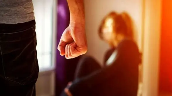 بی عفت شدن دختر تهرانی پشت شمشادهای سعادت آباد ! / بوی لجن می داد !