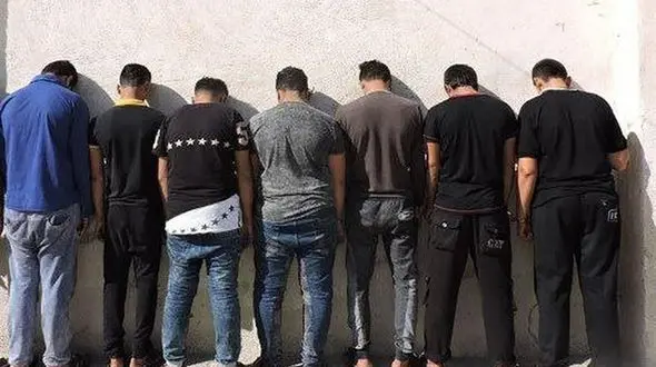 7 مرد با شمششیر و چاقو به جان هم افتادند / پلیس کرمانشاه وارد عمل شد