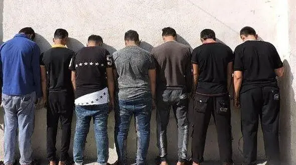 7 مرد با شمششیر و چاقو به جان هم افتادند / پلیس کرمانشاه وارد عمل شد