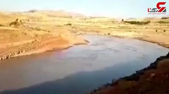 اقدام خطرناک جوان ایرانی در رود خانه سیمره + فیلم