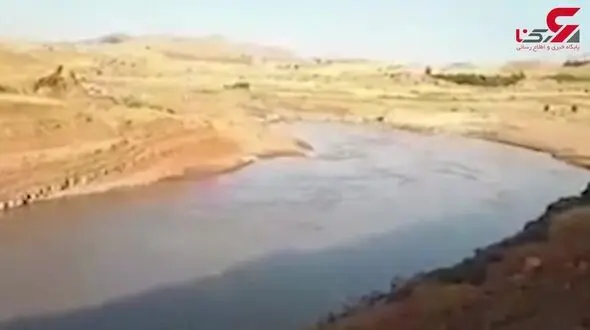 اقدام خطرناک جوان ایرانی در رود خانه سیمره + فیلم