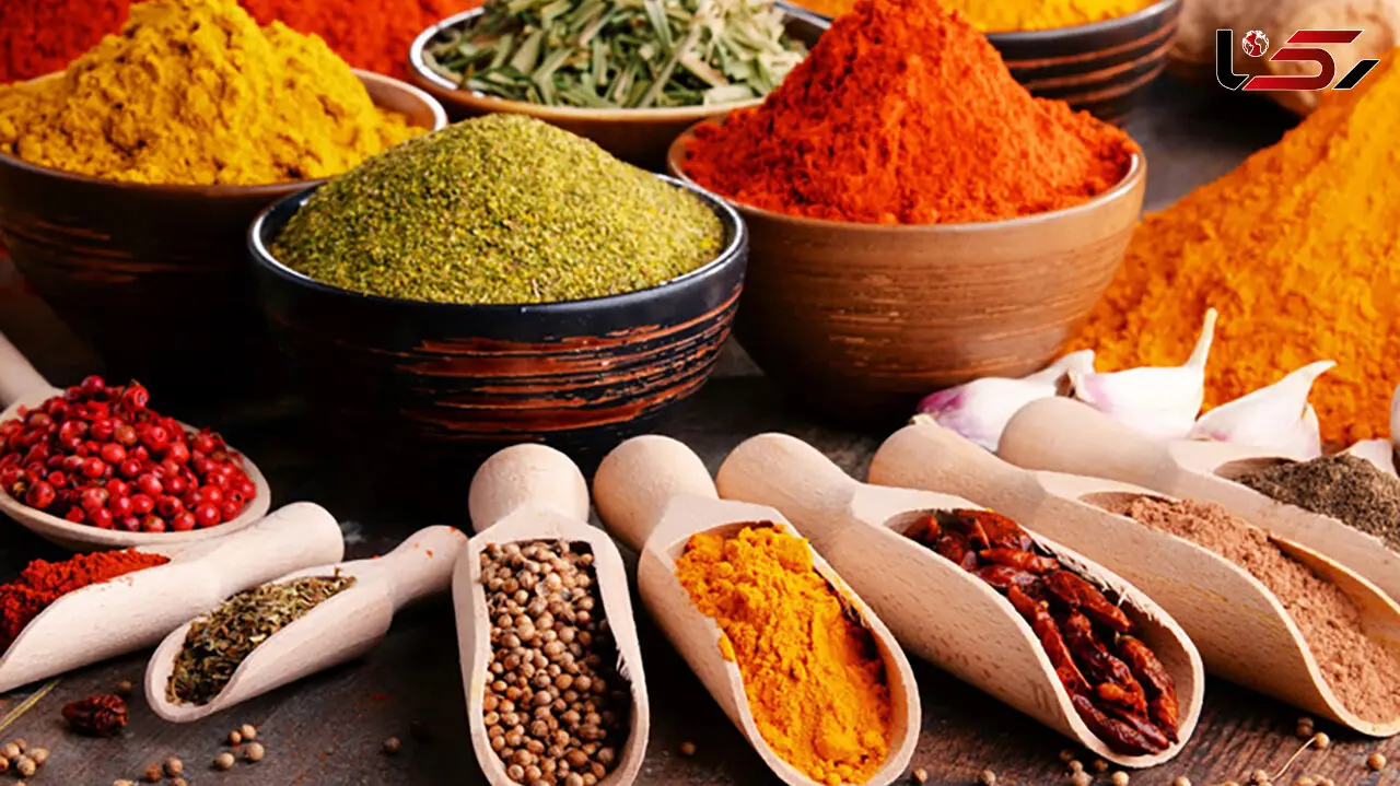 ۴ ادویه مفید برای کمک به کاهش وزن و چربی‌ سوزی