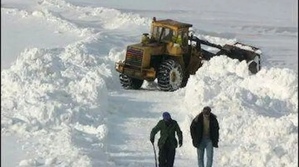 بارش برف 150 راه روستایی در کردستان را بست