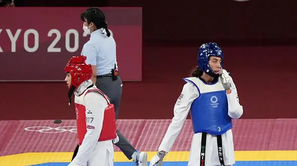 فیلم مغلوب شدن ناهید کیانی به کیمیا علیزاده 