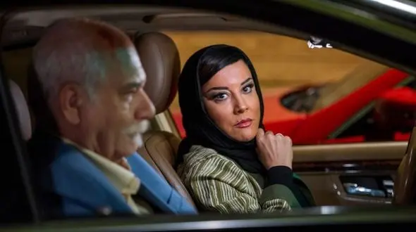 استایل خاص و عجیب آشا محرابی بازیگر 52 ساله سریال ناریا