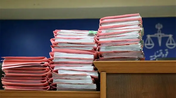 اقدام قوه قضائیه برای حل مشکل پرونده های پرونده نگین غرب و مروارید غرب / نگین غرب ۱۵
هزار و ۸۵۰ نفر شاکی داشت