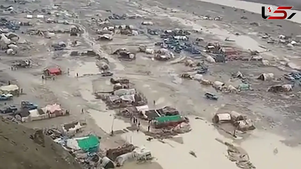 فیلم سوخت‌بران گرفتار وسط سیلاب/ نتیجه بی توجهی به هشدارهای هواشناسی