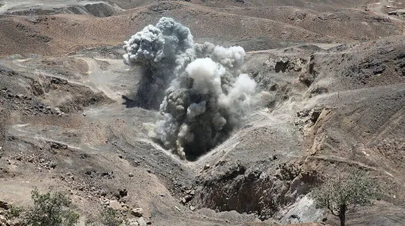 دلیل صدای انفجار عصر دیروز در گناوه مشخص شد / فرماندار توضیح داد
