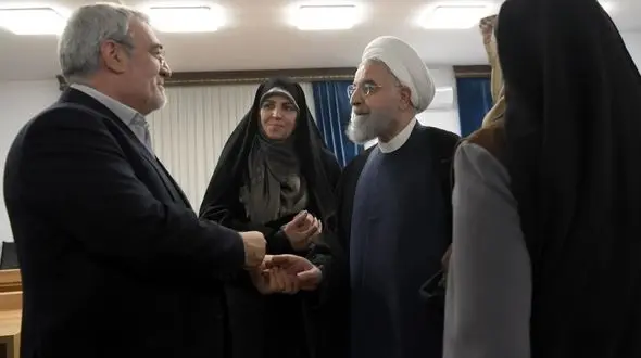 تذکر جدی به سفیر ایران در چین بابت ملاقات با حسن روحانی!