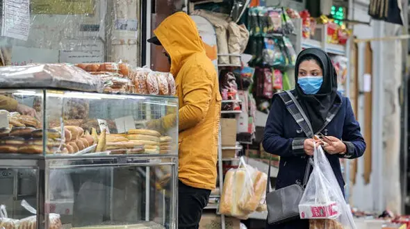  وقتی اقتصاد خانواده فرو می‌پاشد؛ چگونه فرزندان را از آسیب‌های فقر نجات دهیم؟
