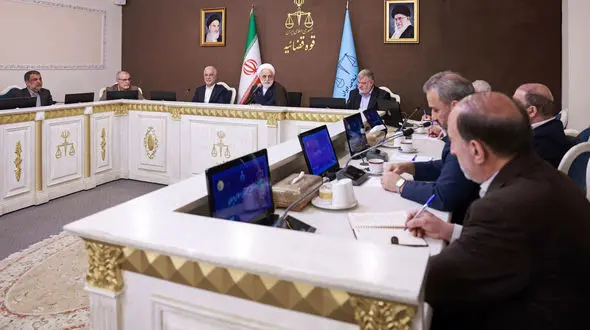 رئیس قوه قضاییه : با مخلان امنیت مردم قاطعانه برخورد می شود/ وزیر کشور: از امنیتی کردن مسائل اجتماعی پرهیز شود