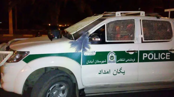 حمله مزاحمین نوامیس به پلیس آبادان در چهارشنبه سوری / 50 نفر دستگیر شدند +تصاویر