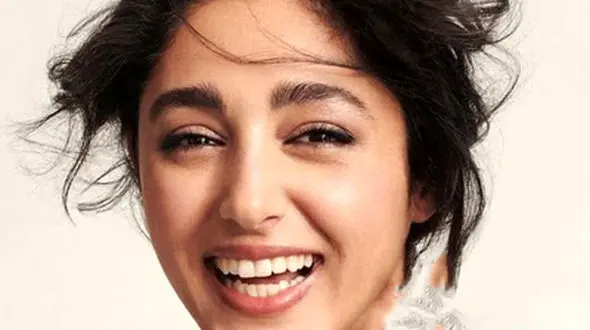 غوغای عکس های دربند گلشیفته فراهانی ! / چرا دستانش بسته ایت !