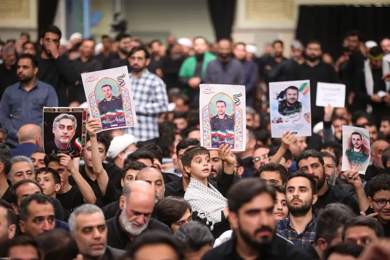 رهبر انقلاب حضرت آیت الله خامنه ای در مراسم بزرگداشت شهدای جنگ تحمیلی اخیر 7-5-1404
