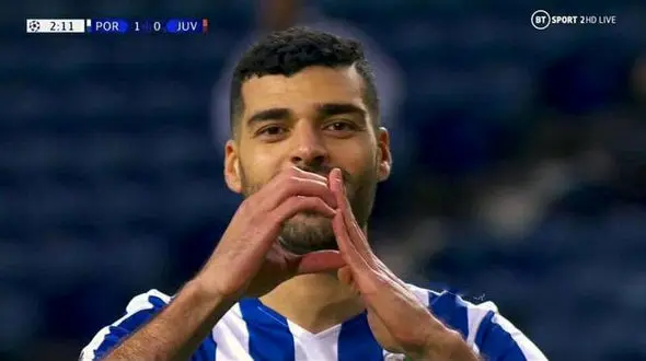 عکس بی کلاس از همسر واقعی مهدی طارمی ! / نه لباس پرستو خانم نه مکان عکس مناسب است !