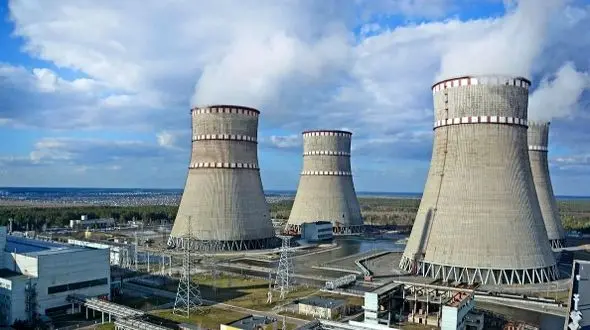 اینفوگرافیک/ توافق تاریخی ایران و روسیه برای احداث ۴ نیروگاه اتمی