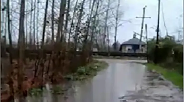 بارندگی که برای ساکنان گیلان مشکل ایجاد کرده + فیلم