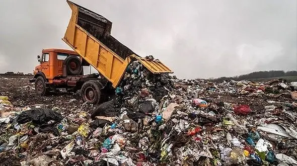 فیلم رها سازی سریالی  شیرابه های خطرناک در خیابان های ایذه/ درخواست ورود دادستان عمومی در برخورد با متخلفان