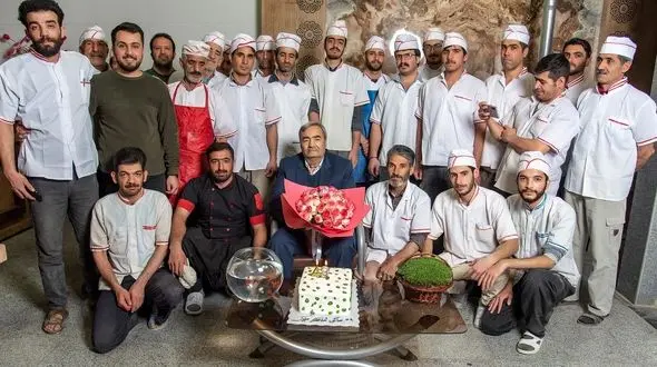 بهترین کارخانه گز ایران 49 ساله شد + عکس