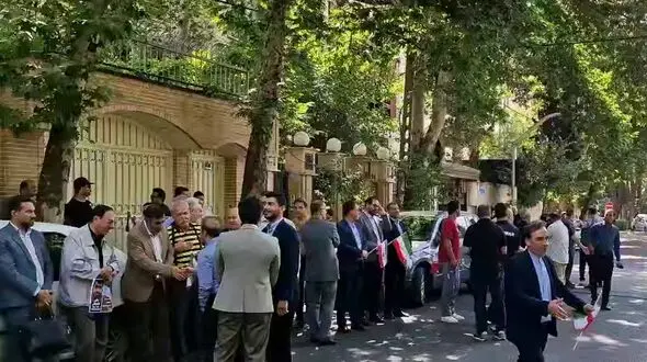  تجمع جامعه ورزش ایران مقابل دفتر مرکزی سازمان ملل در تهران