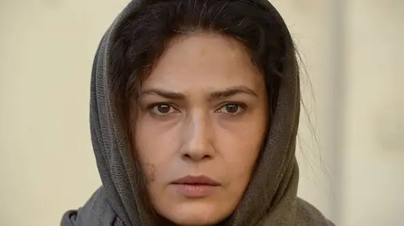 لادن مستوفی در فیلم سینمایی «برف آخر» 