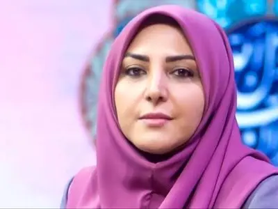 فیلم / پیام عروس بدشانس به المیرا شریفی : مادرشوهرم در همه مسافرتها با ما میاد چیکار کنم؟ / پاسخ دکتر عزیزی شنیدنیه