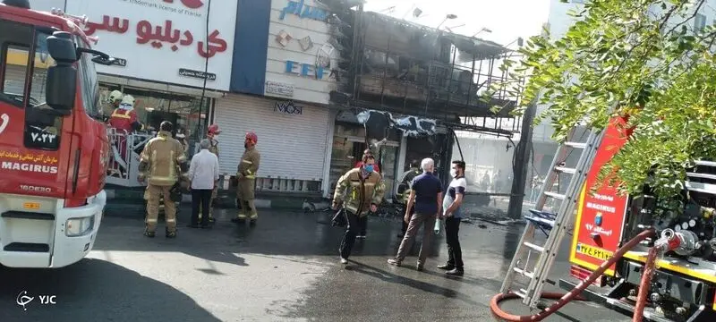 آتش سوزی دو باب مغازه در خیابان بنی هاشم مهار شد/ اتصال برق علت حادثه