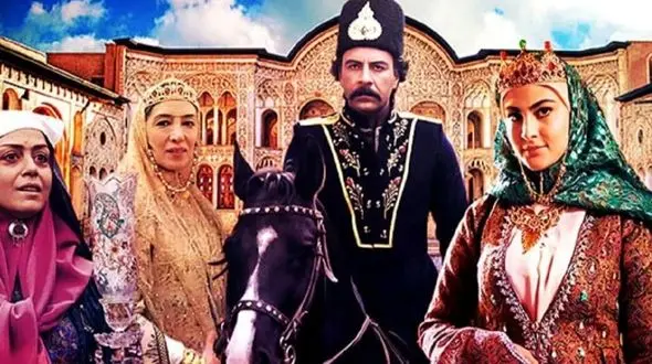 تصاویر نایاب از بازیگران در پشت صحنه سریال بانوی عمارت/ اصلا انگار یه دنیای دیگه هست