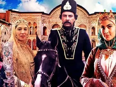 تصاویر نایاب از بازیگران در پشت صحنه سریال بانوی عمارت/ اصلا انگار یه دنیای دیگه هست