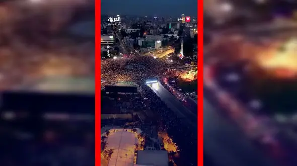 فیلم بزرگ‌ترین تجمع مردم دمشق در سالگرد سقوط نظام اسد