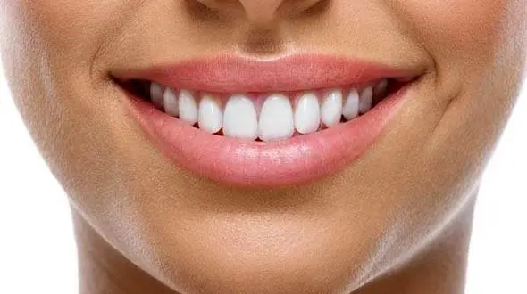 ترفندهای خانگی برای حفظ زیبایی لب ها