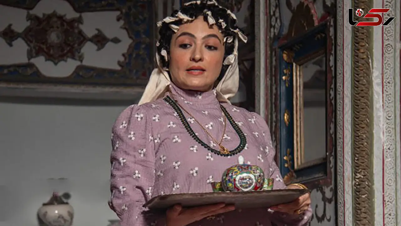 عکس/ قاب خانوادگی گلاره عباسی  بازیگر سریال «بامداد خمار» در کنار پدر و مادرش/ شباهتش عقل از سر آدم میپرونه!