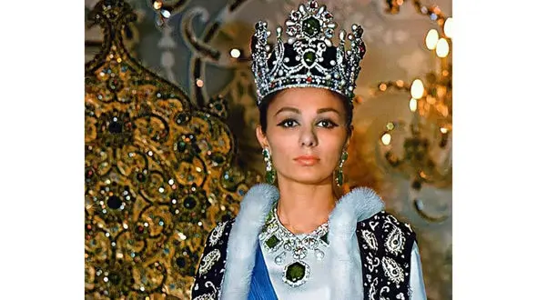 فرح پهلوی 60 سال پیش صورتش را دستکاری کرد ! /  شاه این تغییر شکل را دوست داشت ! + فیلم