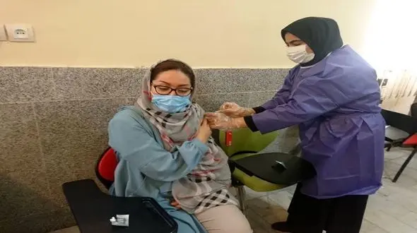 واکسن خواری تا مرز ترکمنستان پیش رفت! / توزیع خارج از نوبت واکسن، این بار در درگز
