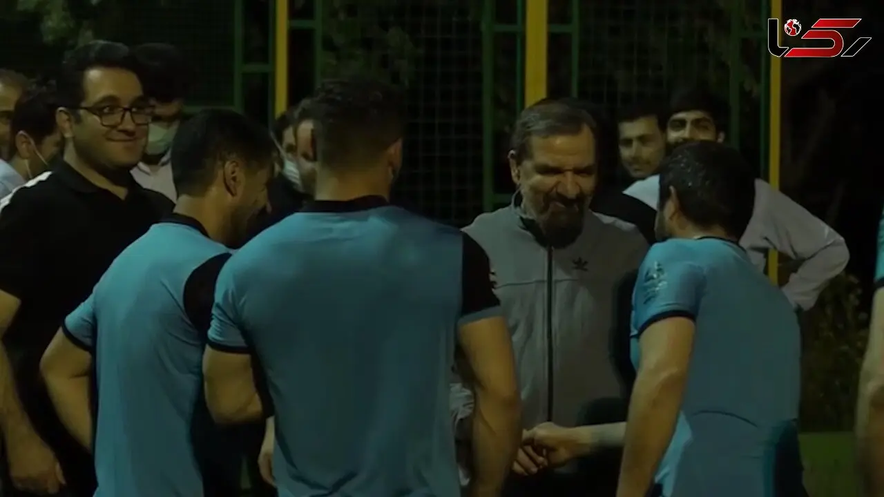 محسن رضایی پا به توپ شد