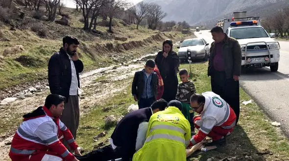 تصادف دو خودروی سواری 8 مصدوم بر جای گذاشت+تصویر
