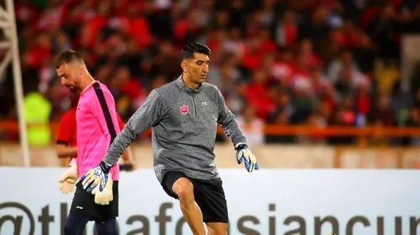 بیرانوند:گرفتن ضربه سر ژاوی خیلی به من چسبید/این ضربه را به پنالتی رونالدو ترجیح می‌دهم