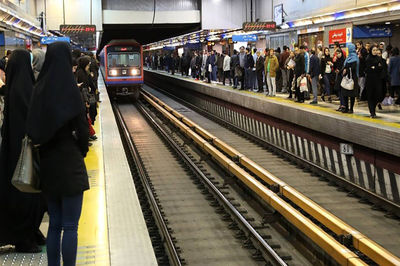 جزئیات حادثه در مترو دروازه  دولت از زبان مردی که گفته شد خودکشی کرده است