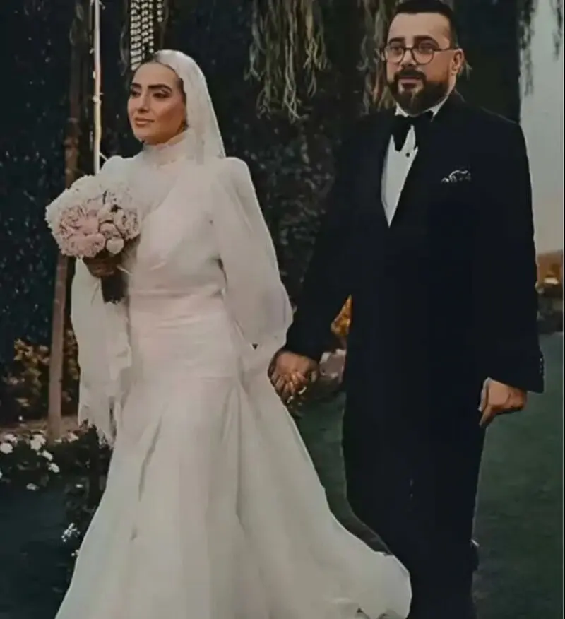 مونا کرمی