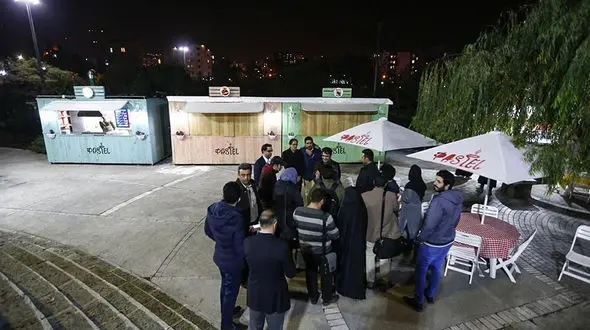 این زن سرپرست 150 مرد تهرانی بی‌خانمان است + تصاویر