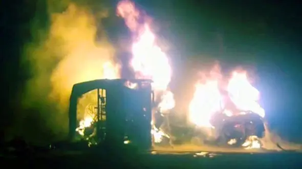 برخورد اتوبوس و تانکر سوخت در بلوچستان 21 کشته برجاگذاشت