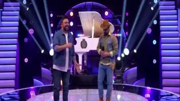 فیلم آواز باشکوه و  زنده آهنگ «عشقم این روزا» محمد علیزاده در صداتو ! / همه لذت بردند !