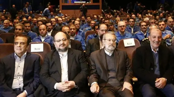 علی لاریجانی: صندلی خودروهای ما استاندارد نیست، کمردرد می‎گیریم + فیلم 